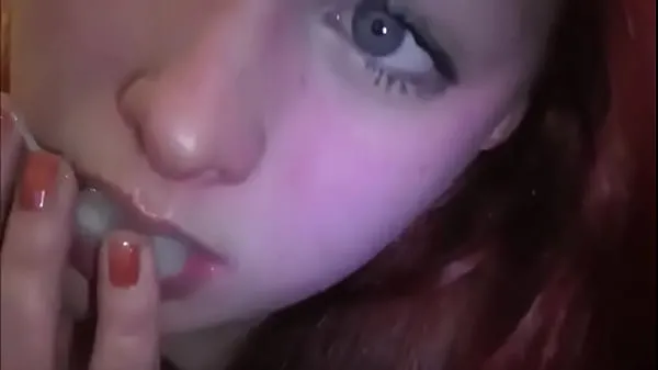 Gorące Married redhead playing with cum in her mouthciepłe filmy