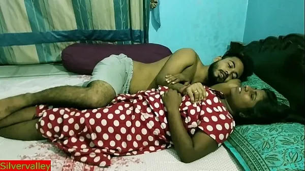 Vidéo de sexe chaude virale d'un couple d'jeunes gars indiens !! Village girl vs smart teen boy sexe réel Films chauds