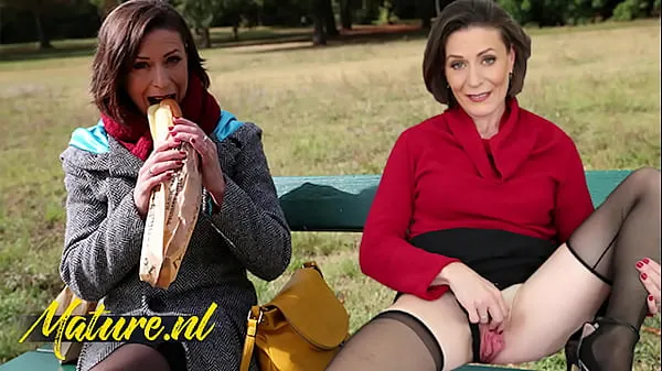 French MILF Eats Her Lunch Outside Before Leaving With a Stranger & Getting Ass Fucked Filem hangat panas