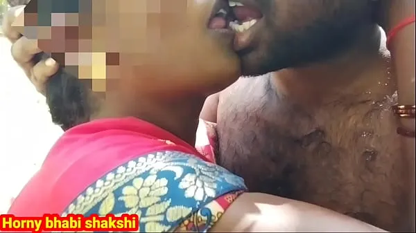 Heiße Sexy tamilische junge Frau Training im Wald mit Küssen, Fingern und Ficken mit Fremdenwarme Filme