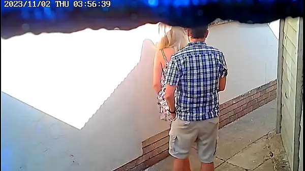 Gorące Daring couple caught fucking in public on cctv cameraciepłe filmy